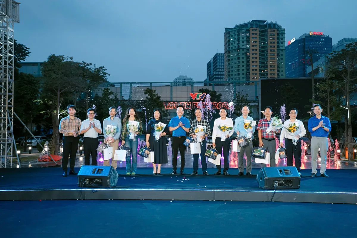 Khi người trẻ v&agrave; cộng đồng c&ugrave;ng thắp l&ecirc;n những gi&aacute; trị bền l&acirc;u - Ảnh 1.