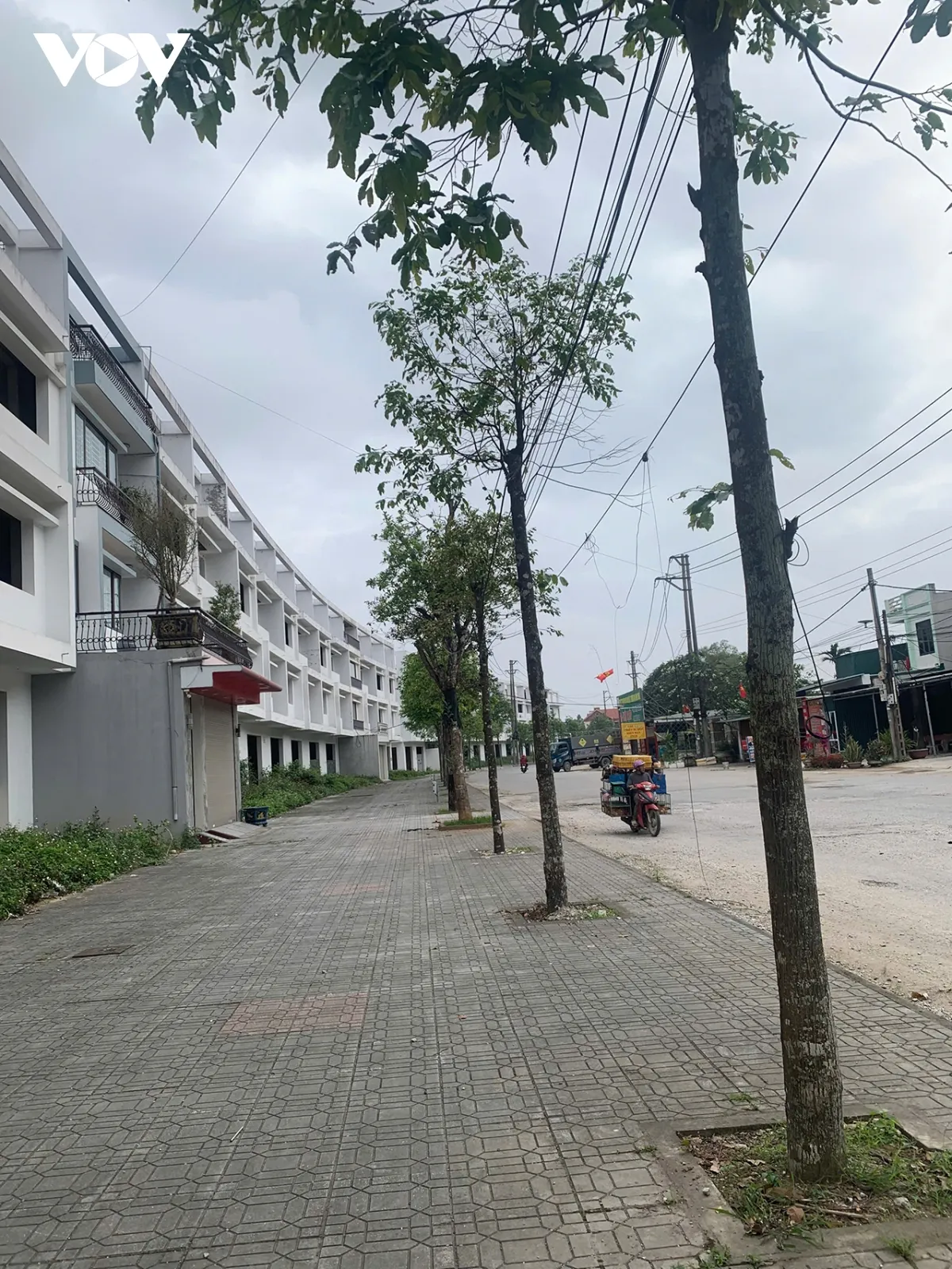 Bất động sản thanh khoản yếu: “Cắt lỗ” lan rộng nhưng chưa đủ hấp dẫn- Ảnh 3. Bất động sản thanh khoản yếu: “Cắt lỗ” lan rộng nhưng chưa đủ hấp dẫn- Ảnh 3.