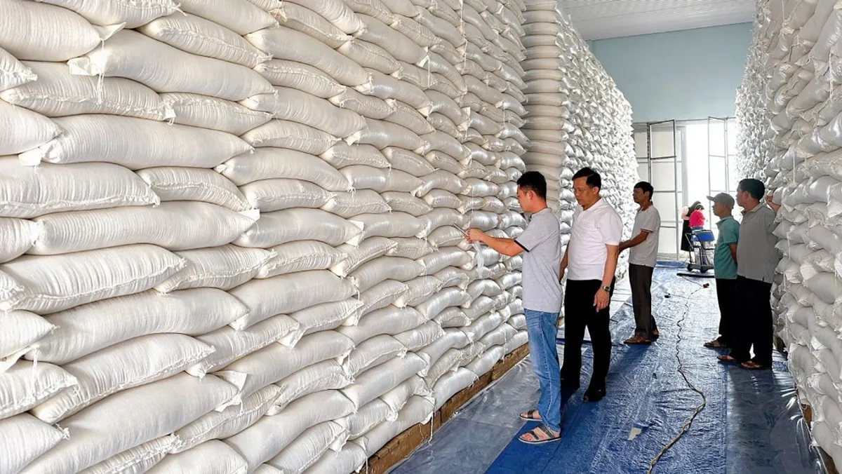 TP.Hồ Ch&iacute; Minh ứng ph&oacute; với biến động cung cầu gạo do xung đột địa ch&iacute;nh trị, xăng dầu- Ảnh 1.