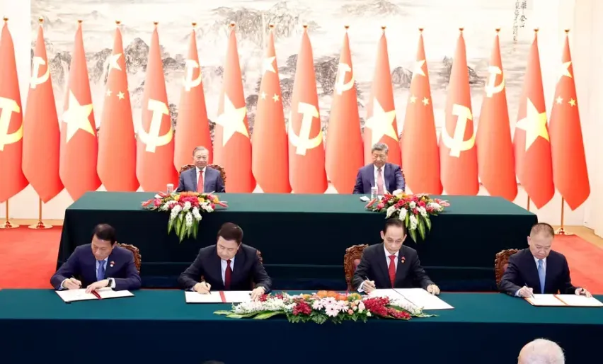 L&atilde;nh đạo Việt Nam &ndash; Trung Quốc chứng kiến k&yacute; kết nhiều văn kiện hợp t&aacute;c quan trọng- Ảnh 1.