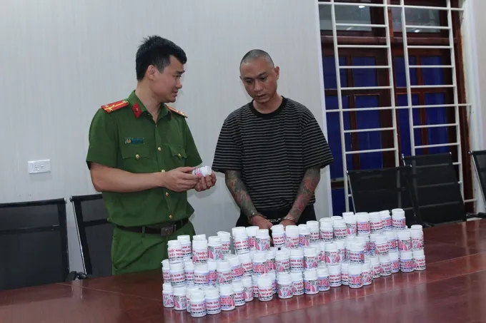 Bắt đối tượng sản xuất, bu&ocirc;n b&aacute;n thuốc hen suyễn giả, quảng c&aacute;o &ldquo;khỏi 100%&rdquo;- Ảnh 1.