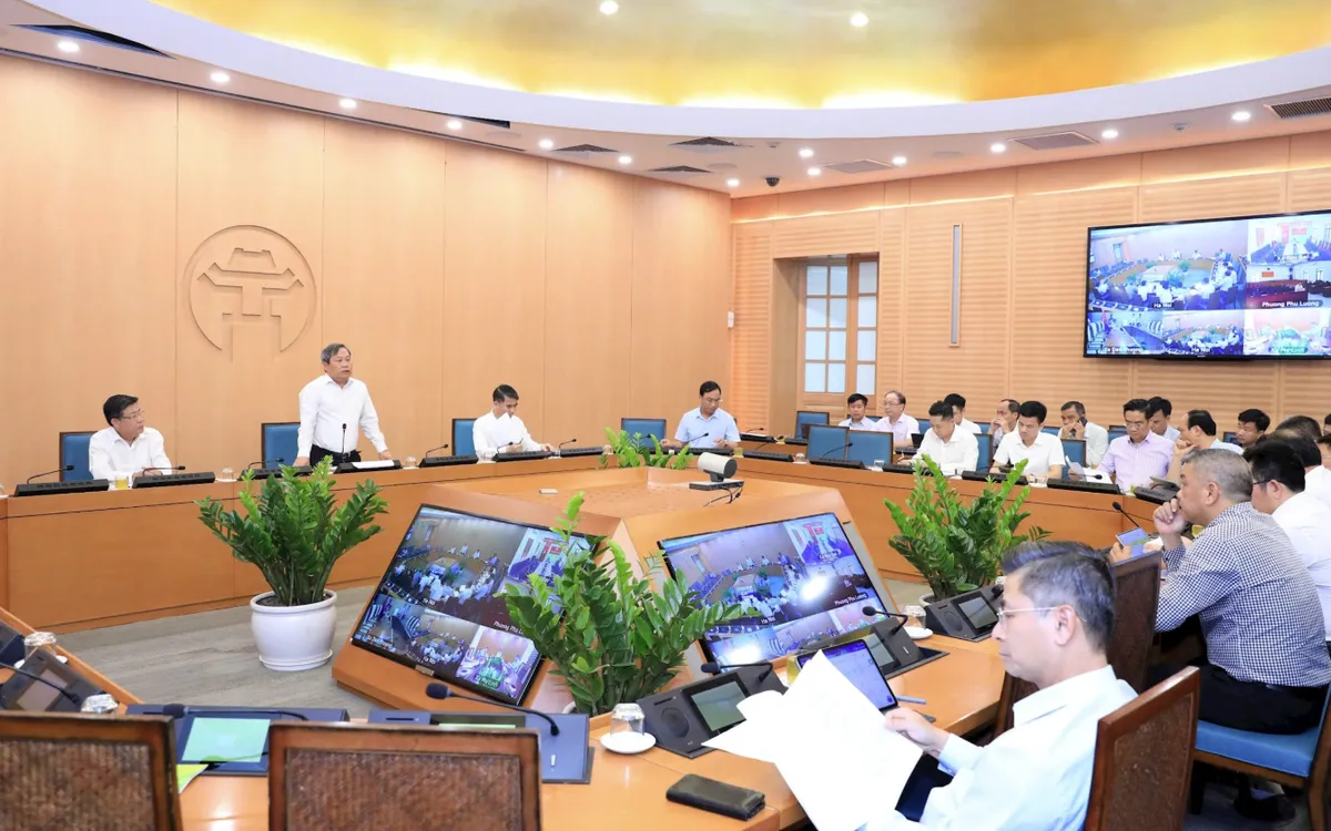 Hà Nội tăng tốc hạ tầng giao thông: Rà soát tiến độ, tháo điểm nghẽn cho loạt dự án chiến lược - Ảnh 1.