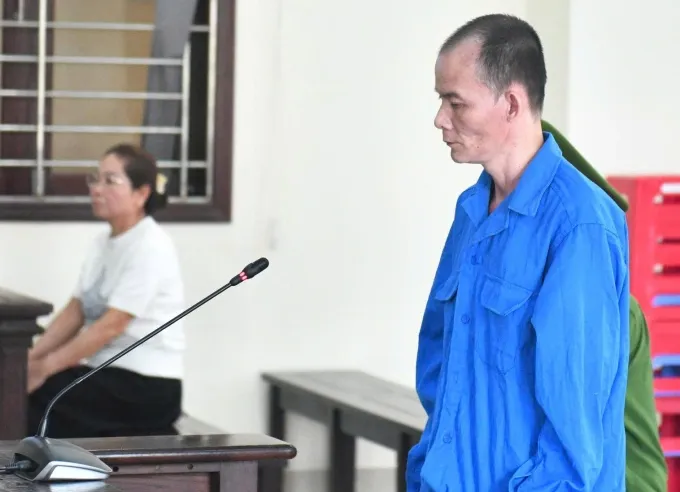 Lừa mở k&eacute;t sắt, đ&aacute;nh nữ quản l&yacute; c&acirc;y xăng để cướp tiền, người đ&agrave;n &ocirc;ng lĩnh 19 năm t&ugrave;- Ảnh 1.