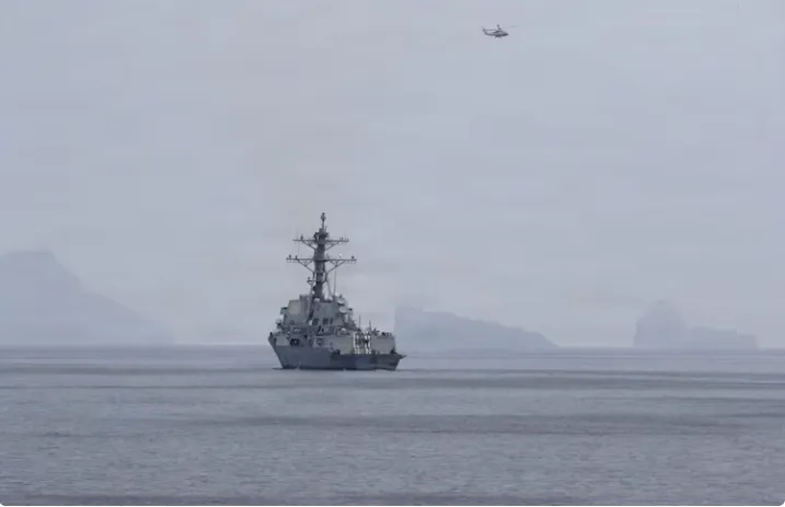 Iran xem x&eacute;t nới lỏng c&aacute;c hạn chế tại eo biển Hormuz - Ảnh 1.