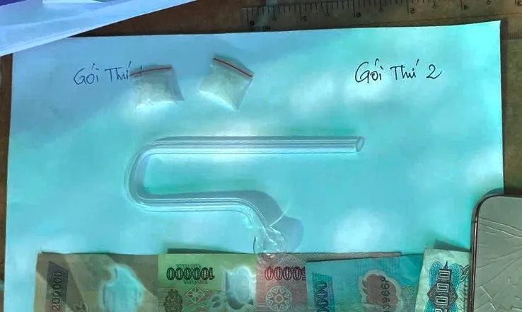 Bắt quả tang đối tượng t&agrave;ng trữ ma t&uacute;y tại C&agrave; Mau- Ảnh 1.