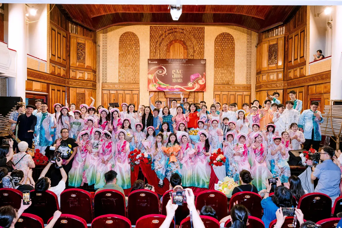 &ldquo;Sắc Hương Bốn M&ugrave;a&rdquo;: Thanh &acirc;m cố đ&ocirc; qua nhạc cụ truyền thống - Ảnh 3.