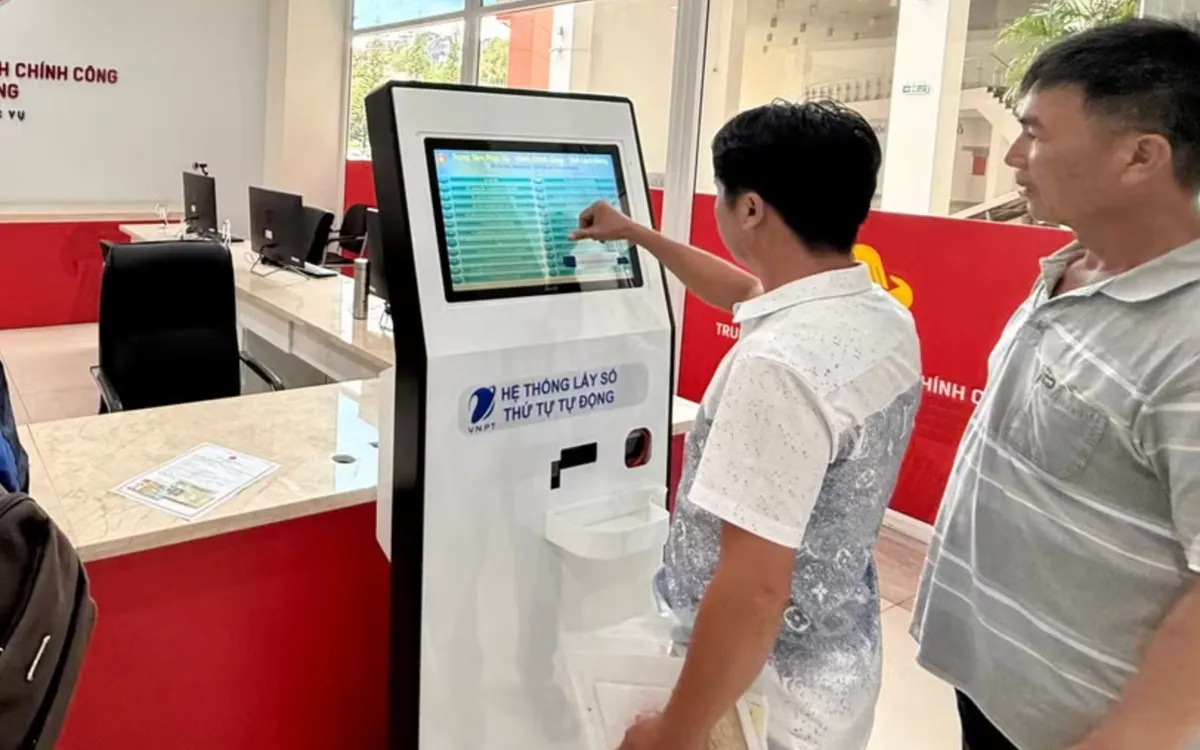 Ngành nội vụ đặt mục tiêu hoàn thành 100% nhiệm vụ sửa đổi các quy định hiện hành nhằm cắt giảm tối đa thủ tục hành chính và các thành phần hồ sơ. (Ảnh: PV/Vietnam+)