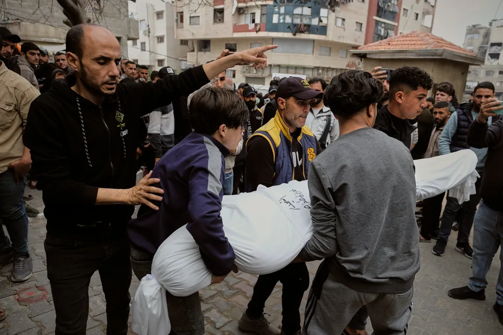 Một triệu c&ocirc;ng d&acirc;n ch&acirc;u &Acirc;u kiến nghị EU đ&igrave;nh chỉ Hiệp định li&ecirc;n kết với Israel  - Ảnh 1.