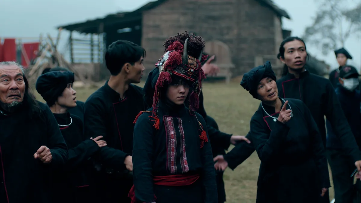 Kiều Minh Tuấn lấy lại phong độ với 'Ph&iacute; Ph&ocirc;ng: Quỷ m&aacute;u rừng thi&ecirc;ng'- Ảnh 3.