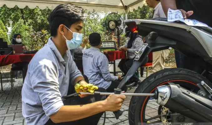 Nhiều quốc gia miễn kiểm định xe m&aacute;y giai đoạn đầu để giảm chi ph&iacute; x&atilde; hội- Ảnh 1.