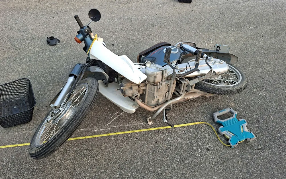 Phương tiện xe gắn máy tại hiện trường vụ tai nạn giao thông
