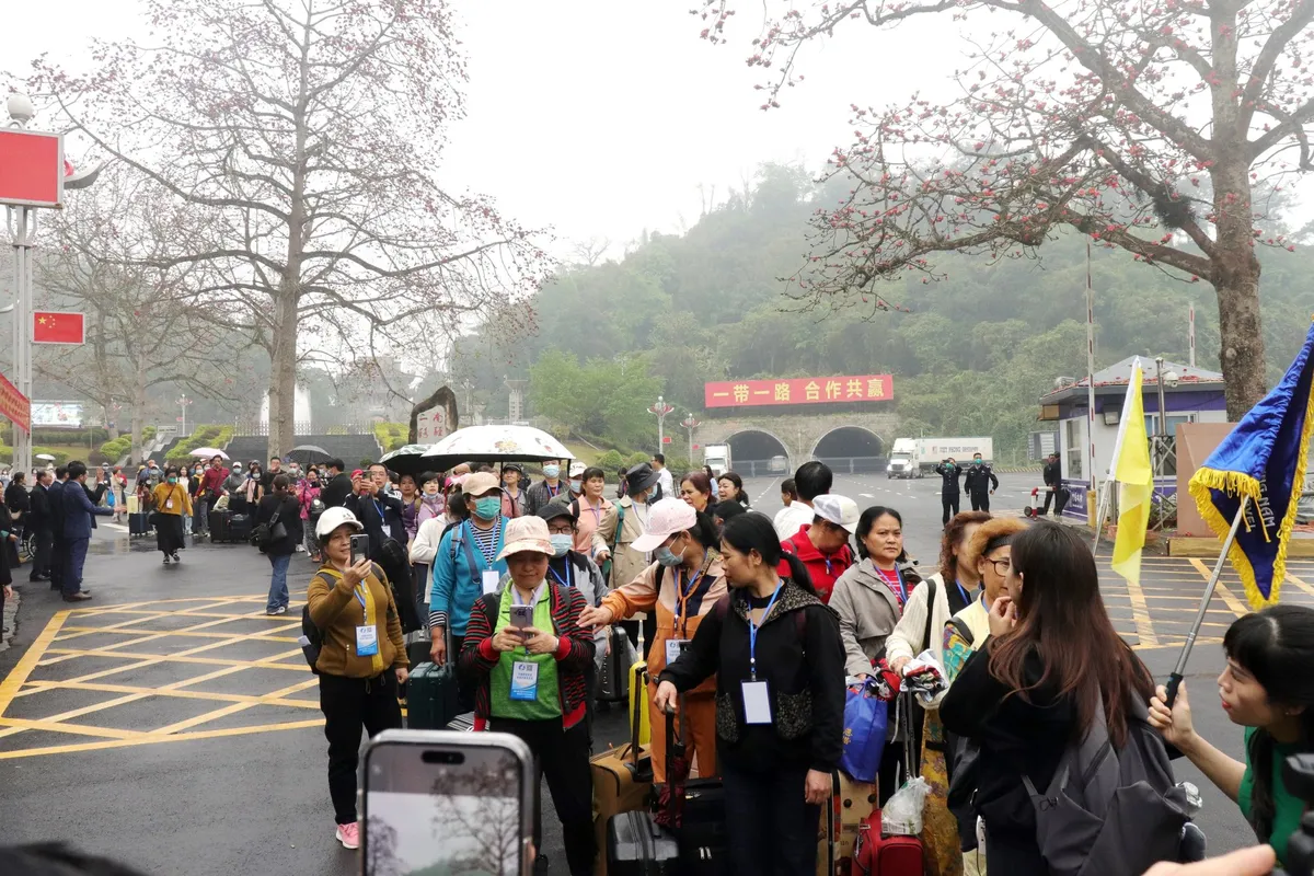 Đưa du lịch trở th&agrave;nh trụ cột trong hợp t&aacute;c chiến lược Việt Nam - Trung Quốc- Ảnh 1.