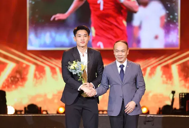 U22 Việt Nam v&agrave; Nguyễn Đ&igrave;nh Bắc tỏa s&aacute;ng tại Giải Cống hiến 2026- Ảnh 2.