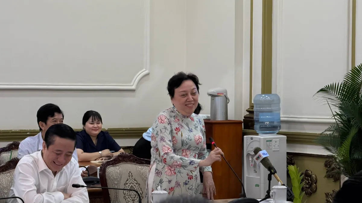 Bộ trưởng Đ&agrave;o Hồng Lan: &ldquo;Thực phẩm bẩn kh&ocirc;ng chỉ l&agrave; gian lận, m&agrave; l&agrave; đầu độc sức khỏe giống n&ograve;i&rdquo; - Ảnh 3.