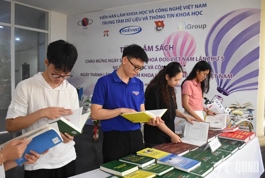 Th&uacute;c đẩy đổi mới s&aacute;ng tạo, ph&aacute;t triển c&ocirc;ng nghệ chiến lược- Ảnh 3.