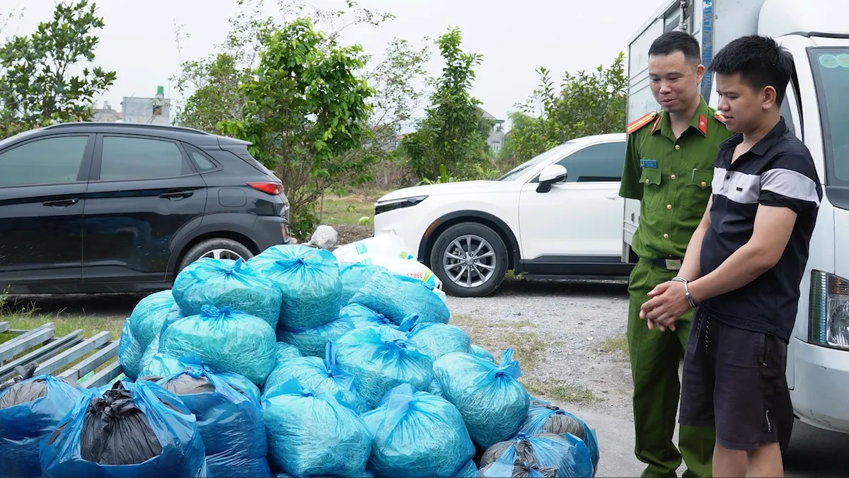 Đột k&iacute;ch xưởng sản xuất gi&aacute; đỗ sử dụng chất cấm tại Quảng Ninh, thu giữ 4 tấn h&agrave;ng - Ảnh 4.