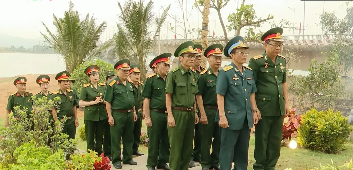 Lễ cầu si&ecirc;u tri &acirc;n c&aacute;c anh h&ugrave;ng liệt sĩ tại Bến ph&agrave; Gianh- Ảnh 3.