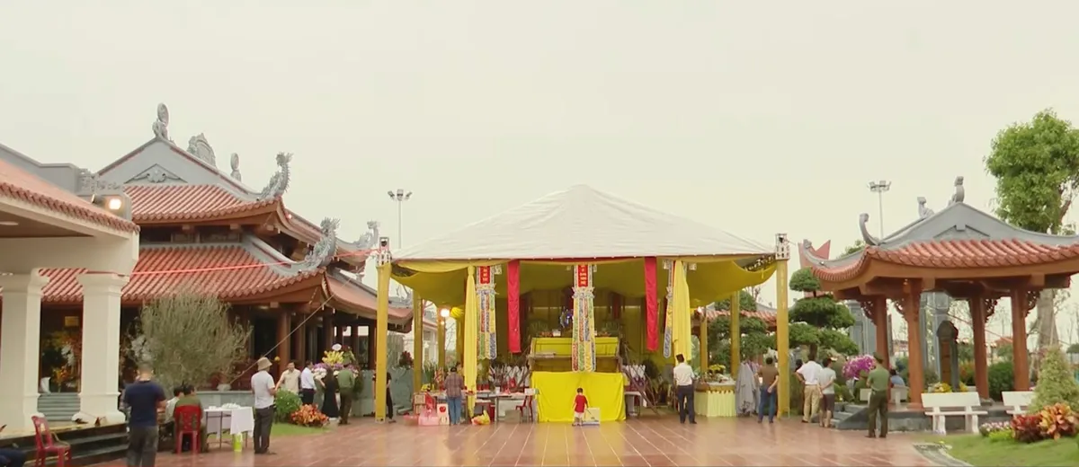 Lễ cầu si&ecirc;u tri &acirc;n c&aacute;c anh h&ugrave;ng liệt sĩ tại Bến ph&agrave; Gianh- Ảnh 1.