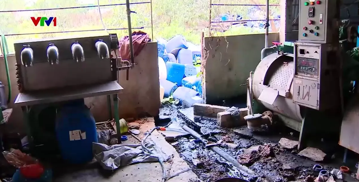 H&agrave; Nội: Ki&ecirc;n quyết xử l&yacute; c&aacute;c cơ sở giặt l&agrave; tự ph&aacute;t xả thải trực tiếp ra m&ocirc;i trường - Ảnh 1.