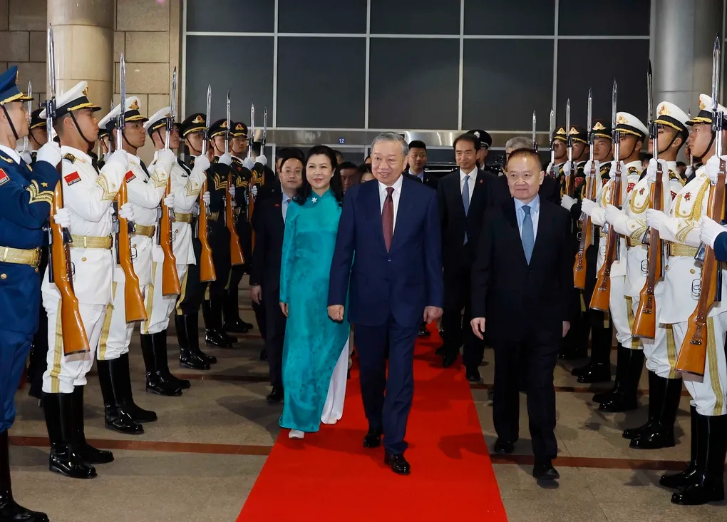 Tổng B&iacute; thư, Chủ tịch nước T&ocirc; L&acirc;m l&ecirc;n đường thăm Nam Ninh, th&uacute;c đẩy hợp t&aacute;c đường sắt- Ảnh 1.