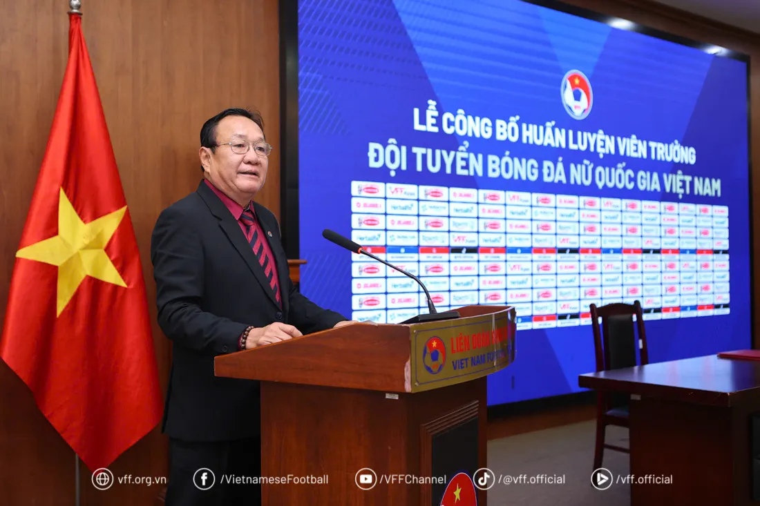 HLV Ho&agrave;ng Văn Ph&uacute;c trở th&agrave;nh t&acirc;n thuyền trưởng ĐT nữ Việt Nam- Ảnh 2.