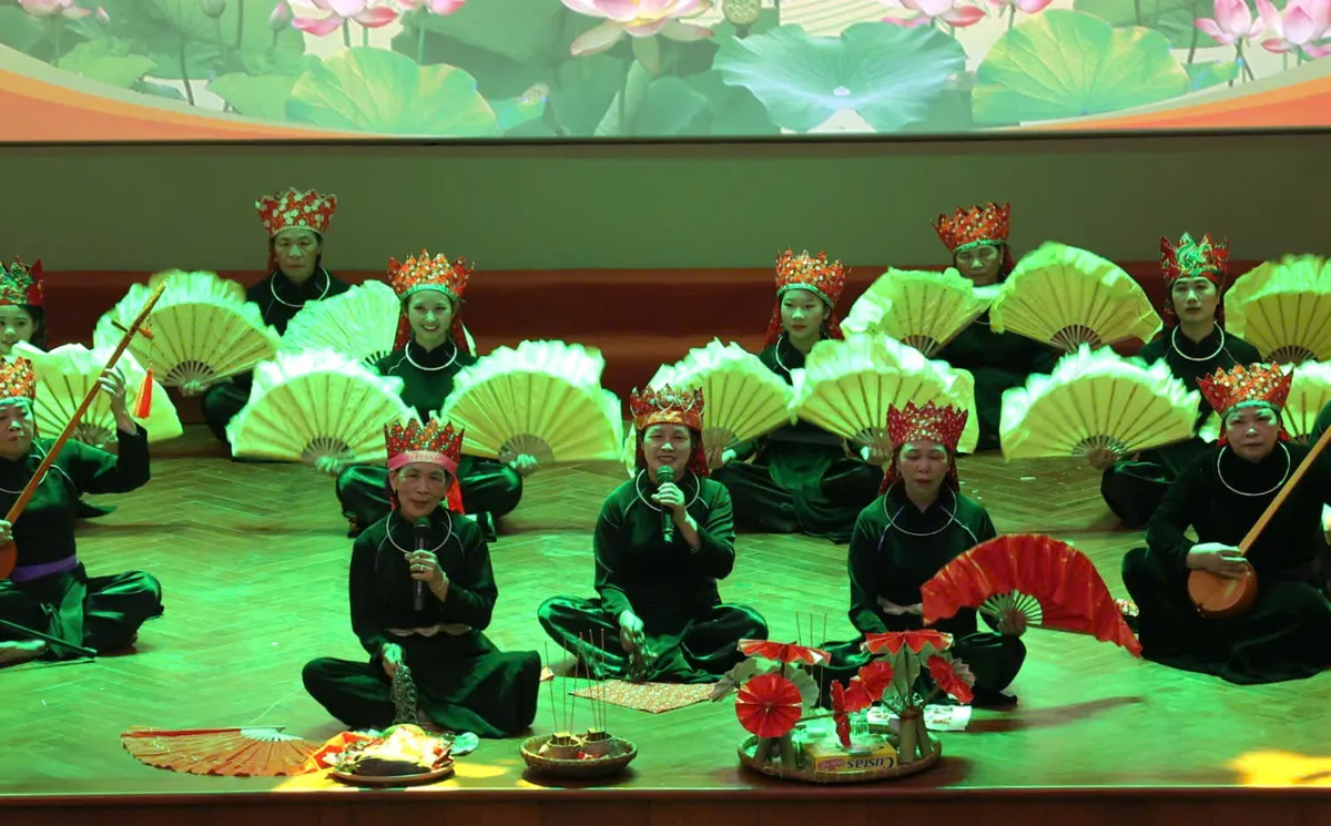 Bảo tồn văn h&oacute;a d&acirc;n tộc thiểu số: Từ &ldquo;nền tảng tinh thần&rdquo; đến &ldquo;nguồn lực nội sinh&rdquo; - Ảnh 1.