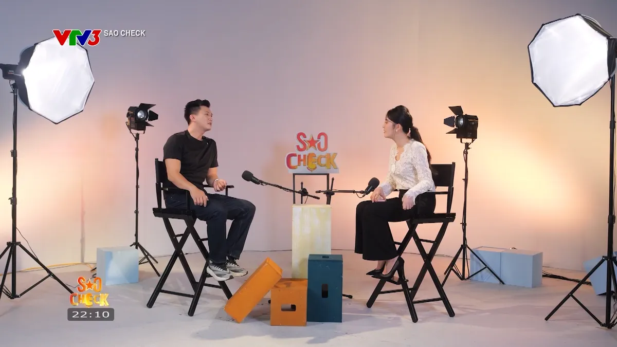 H&agrave; Việt Dũng diễn cảnh t&igrave;nh cảm phải "nhờ cậy" Huyền Lizzie - Ảnh 1.