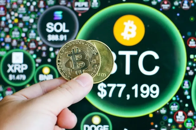 Gi&aacute; Bitcoin vượt 78.000 USD, thị trường tiền m&atilde; h&oacute;a bứt ph&aacute; mạnh- Ảnh 1.