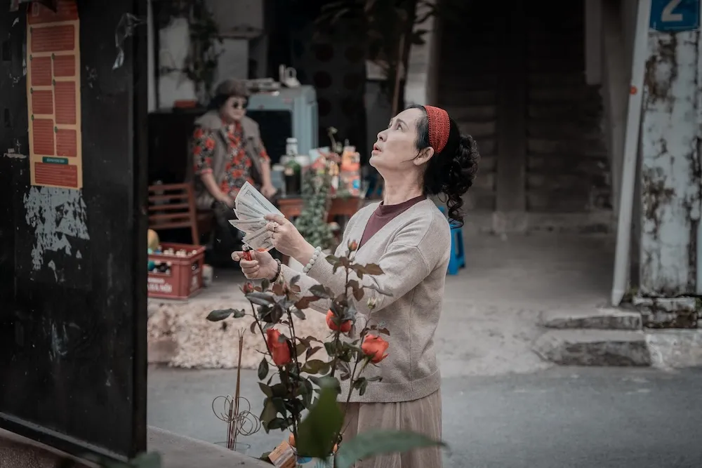 &ldquo;Chuồn chuồn ớt&rdquo; Ngọc Khu&ecirc; l&agrave;m phim ngắn &acirc;m nhạc - Ảnh 1.