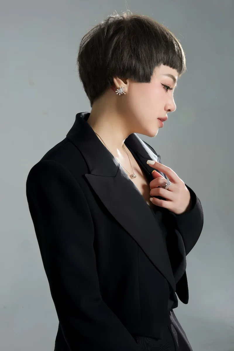 &ldquo;Chuồn chuồn ớt&rdquo; Ngọc Khu&ecirc; l&agrave;m phim ngắn &acirc;m nhạc - Ảnh 2.