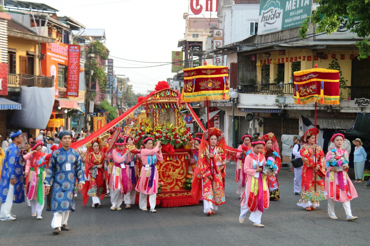 Đặc sắc lễ hội Điện Huệ Nam- Ảnh 3.