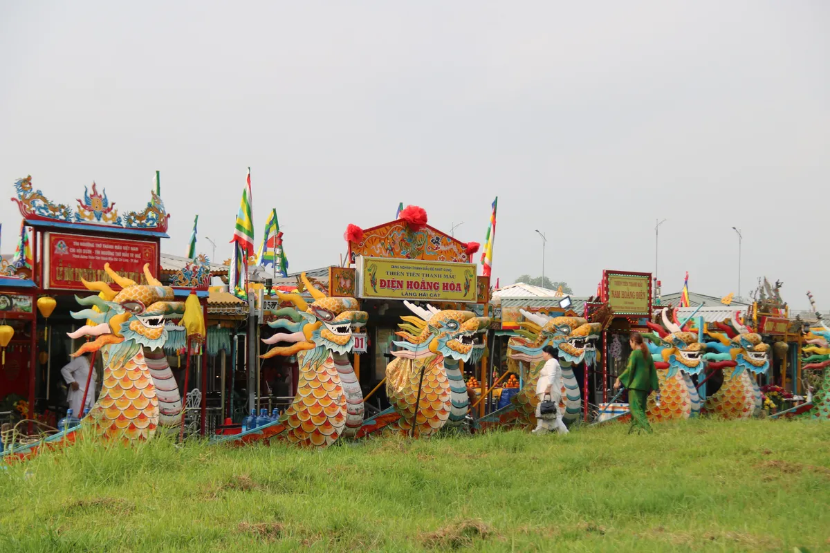 Đặc sắc lễ hội Điện Huệ Nam- Ảnh 10.