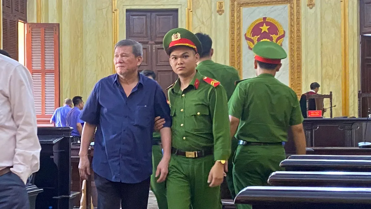 Vụ &aacute;n ng&acirc;n h&agrave;ng: Khoản vay sai ph&igrave;nh to qua nhiều v&ograve;ng đảo nợ- Ảnh 1.