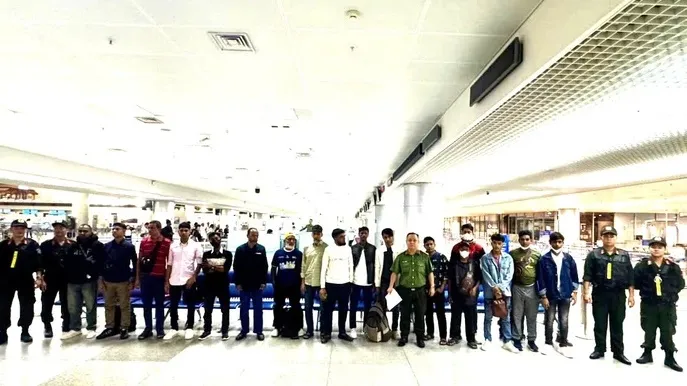 Trục xuất 47 người nước ngo&agrave;i do vi phạm quy định cư tr&uacute; tại Đồng Nai - Ảnh 1.