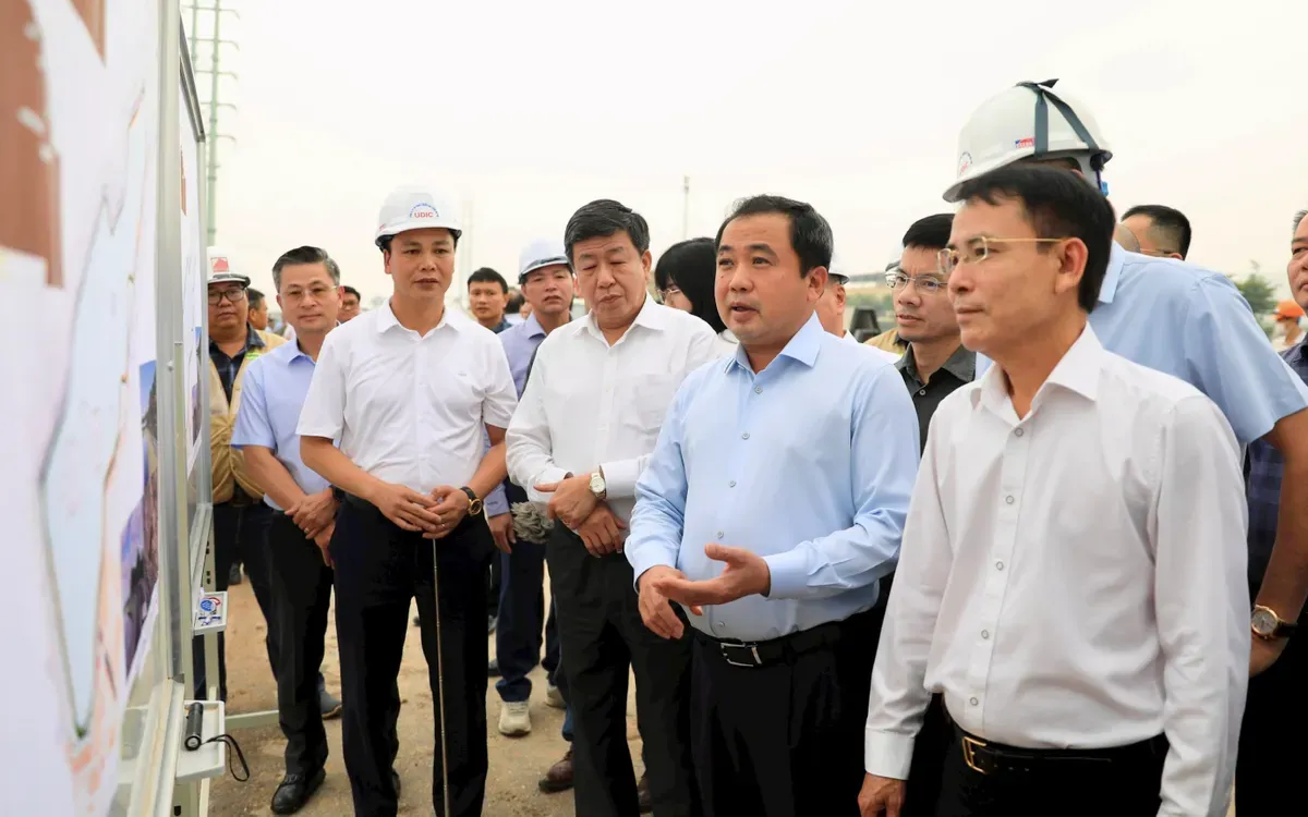 B&iacute; thư Th&agrave;nh ủy H&agrave; Nội kiểm tra loạt dự &aacute;n trọng điểm, y&ecirc;u cầu siết tiến độ, xử l&yacute; điểm nghẽn- Ảnh 1.
