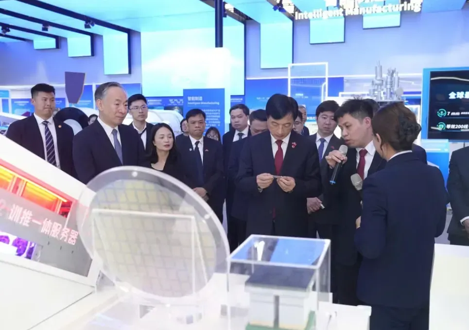 L&atilde;nh đạo Đảng, Nh&agrave; nước Việt Nam tăng cường tiếp x&uacute;c, th&uacute;c đẩy hợp t&aacute;c nhiều lĩnh vực với Trung Quốc- Ảnh 1.