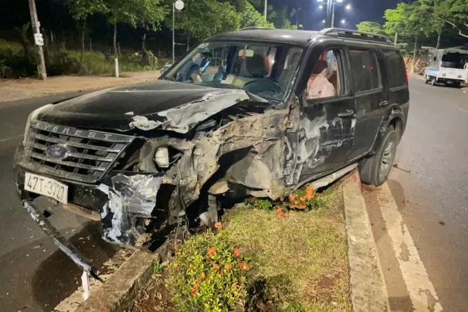 Thanh ni&ecirc;n 19 tuổi bị bắt sau khi trộm &ocirc;t&ocirc; rồi g&acirc;y tai nạn do kh&ocirc;ng biết l&aacute;i- Ảnh 2.