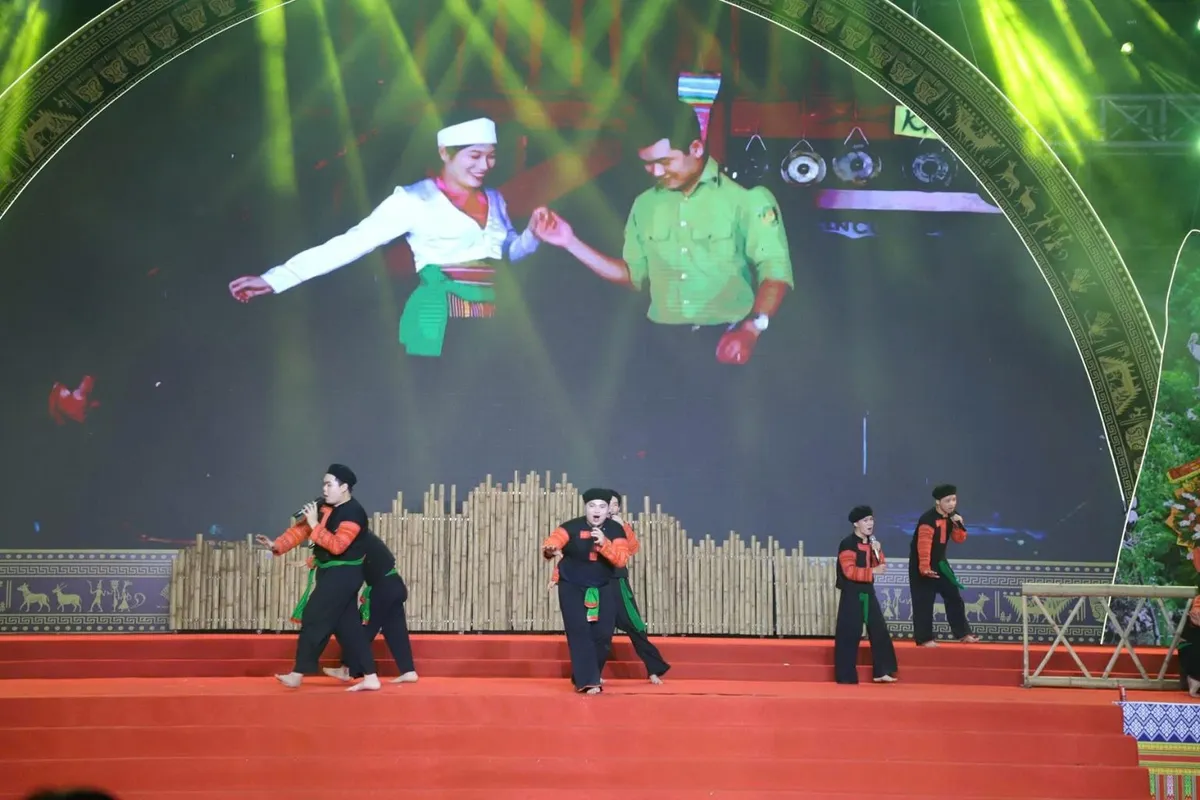 Khai hội C&uacute;c Phương: "Bữa tiệc" văn h&oacute;a, thể thao đậm chất đại ng&agrave;n - Ảnh 5.