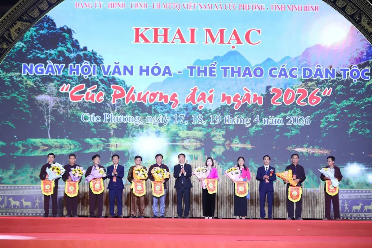 Khai hội C&uacute;c Phương: "Bữa tiệc" văn h&oacute;a, thể thao đậm chất đại ng&agrave;n - Ảnh 3.
