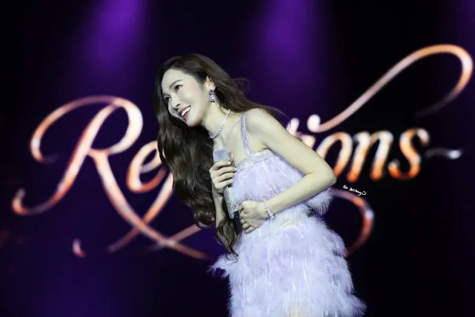 Jessica Jung đ&oacute;n sinh nhật c&ugrave;ng fan Việt trong đ&ecirc;m nhạc Reflections tại TP.HCM - Ảnh 1.