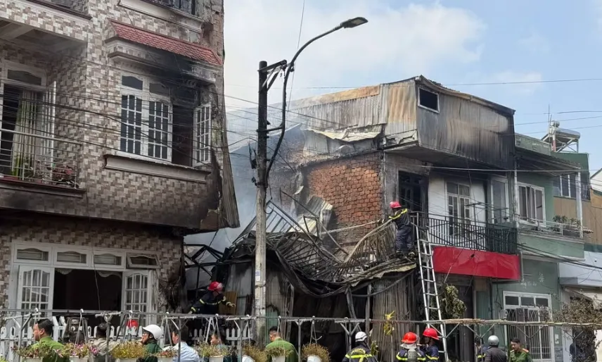 Ch&aacute;y lớn nhiều căn nh&agrave; ở trung t&acirc;m Đ&agrave; Lạt - Ảnh 2.