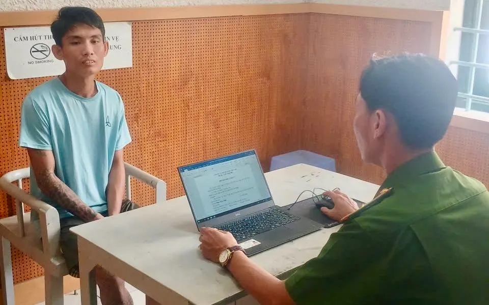 Cơ quan Công an đang làm việc đối tượng truy nã Đặng Văn Bão