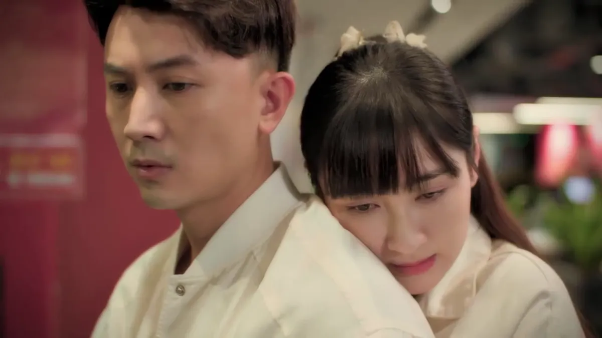 Bước ch&acirc;n v&agrave;o đời - Tập 25: Nữ nh&acirc;n vi&ecirc;n qu&aacute;n bar b&aacute;o tin c&oacute; thai với Qu&acirc;n - Ảnh 2.