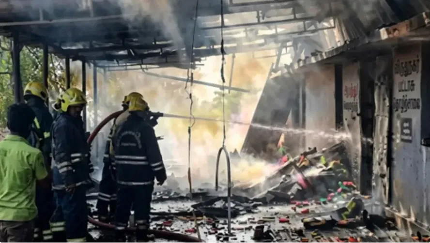 Nổ nh&agrave; m&aacute;y sản xuất ph&aacute;o hoa ở Ấn Độ, &iacute;t nhất 25 người tử vong- Ảnh 2.