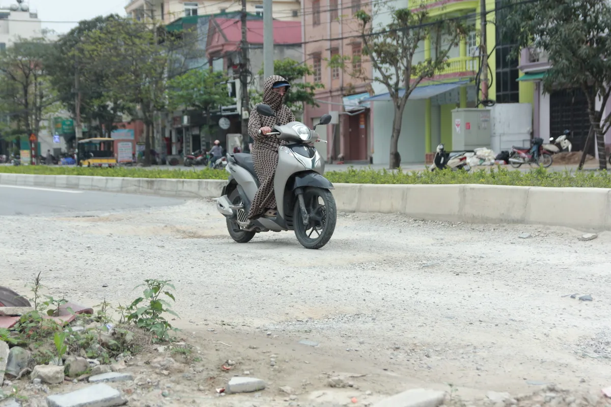 Th&aacute;o gỡ &ldquo;điểm nghẽn&rdquo; cuối c&ugrave;ng của dự &aacute;n đường hơn 300 tỷ đồng ở Cửa L&ograve; - Ảnh 2.