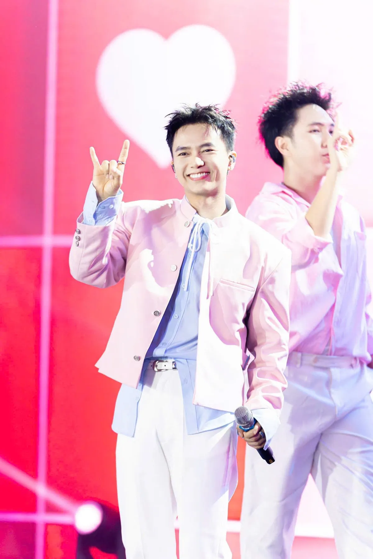 Hunmed trao hỗ trợ 300 triệu đồng cho chương tr&igrave;nh Tr&aacute;i tim cho em- Ảnh 6.