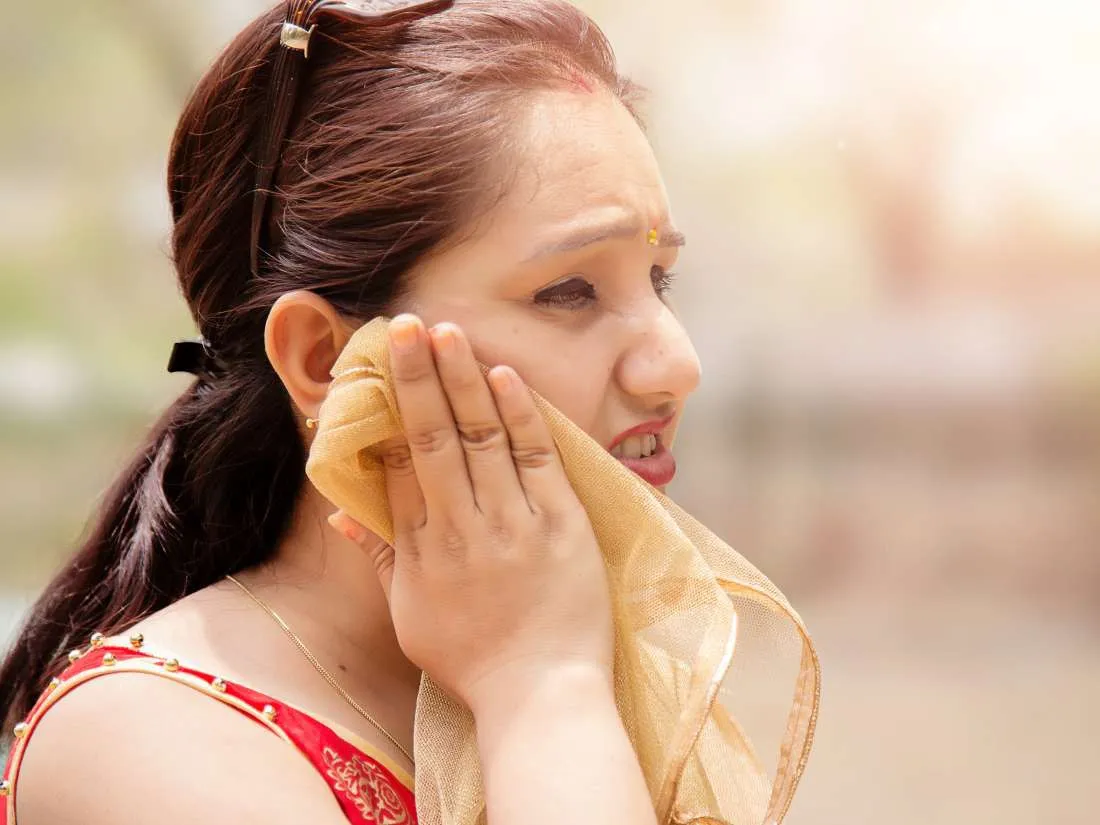 Hội chứng Frey: Rối loạn hiếm gặp g&acirc;y đổ mồ h&ocirc;i khi ăn- Ảnh 1.