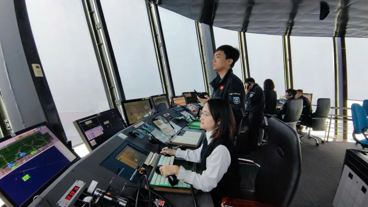 R&uacute;t ngắn thủ tục cấp ph&eacute;p bay: Đ&ograve;n bẩy kinh tế cho c&aacute;c h&atilde;ng h&agrave;ng kh&ocirc;ng - Ảnh 1.