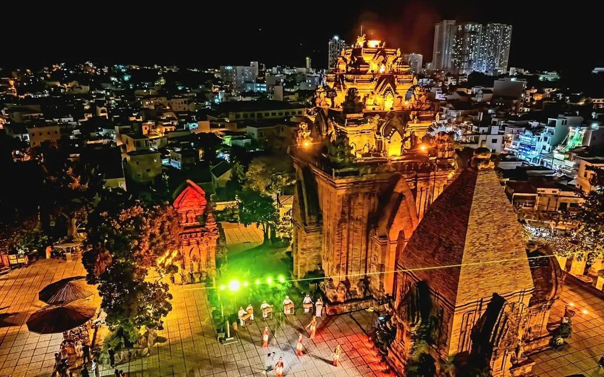 Khánh Hòa khai thác di sản Chăm theo hướng trải nghiệm, kết nối di tích, làng nghề và đời sống cộng đồng, tạo sức hút mới cho du lịch văn hóa.