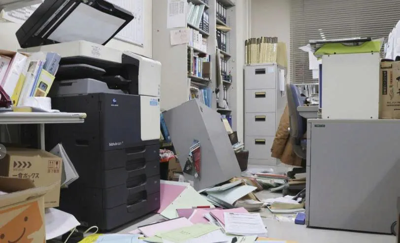 Động đất rất mạnh tại Nhật Bản, s&oacute;ng thần cao tới 3 m&eacute;t- Ảnh 4.